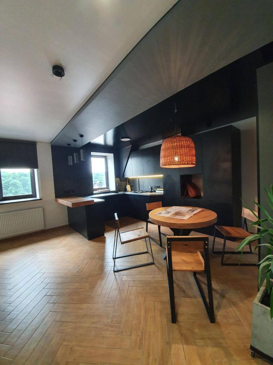 Luxury_Loft Apartment Камианец-Подилский Екстериор снимка